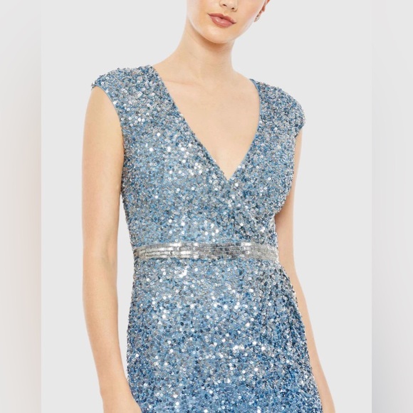 MAC DUGGAL
Cap Sleeve Sequined High Slit Gown - Picture 14 of 14